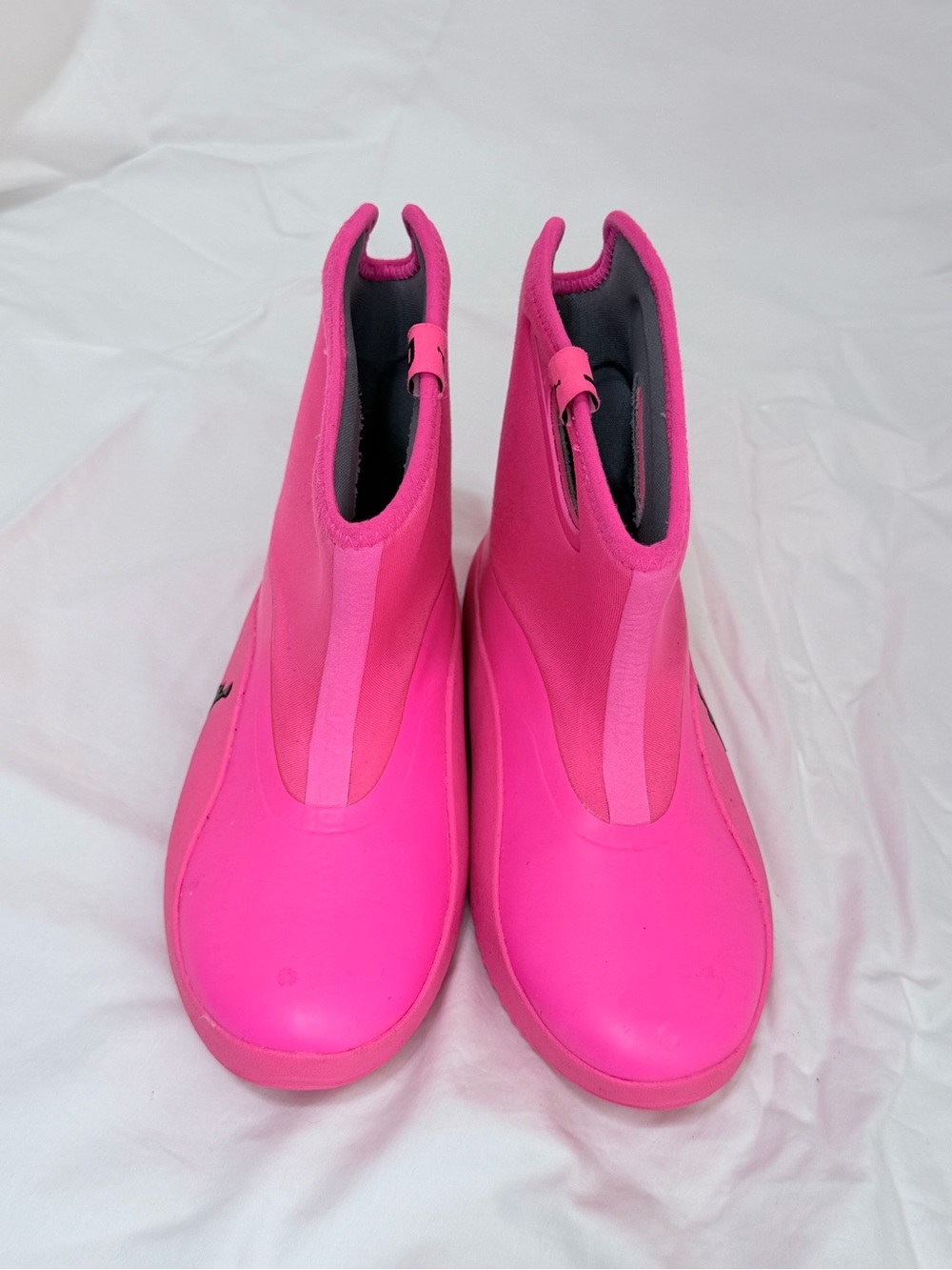 Nike girls Hot Pink Rain Boots